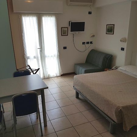 Hotel Residence Adriana Cesenatico Zewnętrze zdjęcie