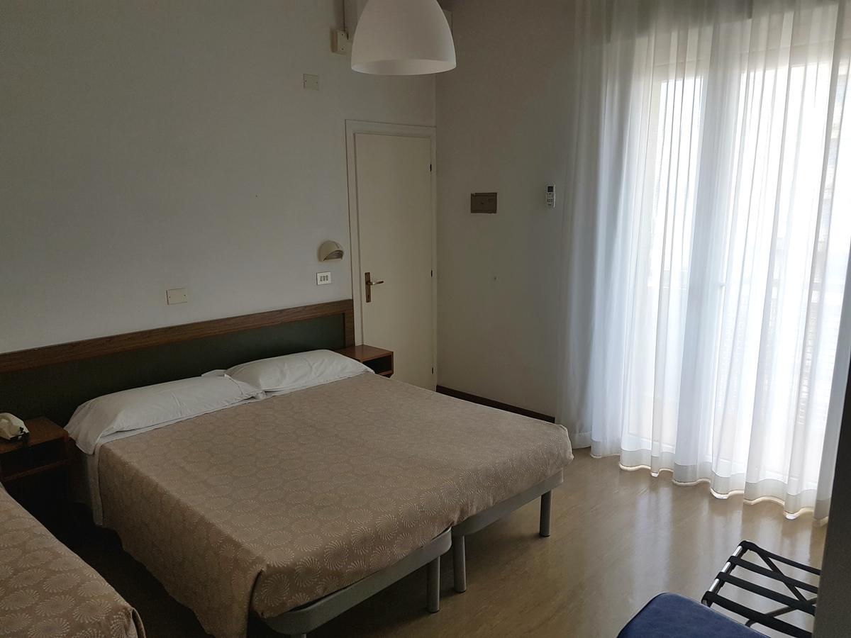 Hotel Residence Adriana Cesenatico Zewnętrze zdjęcie